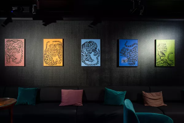 Fotografie z výstavy Laury Limbourg